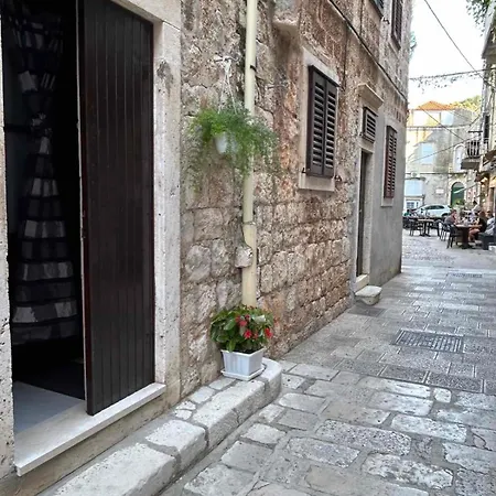 Gasthuis Angie Korčula